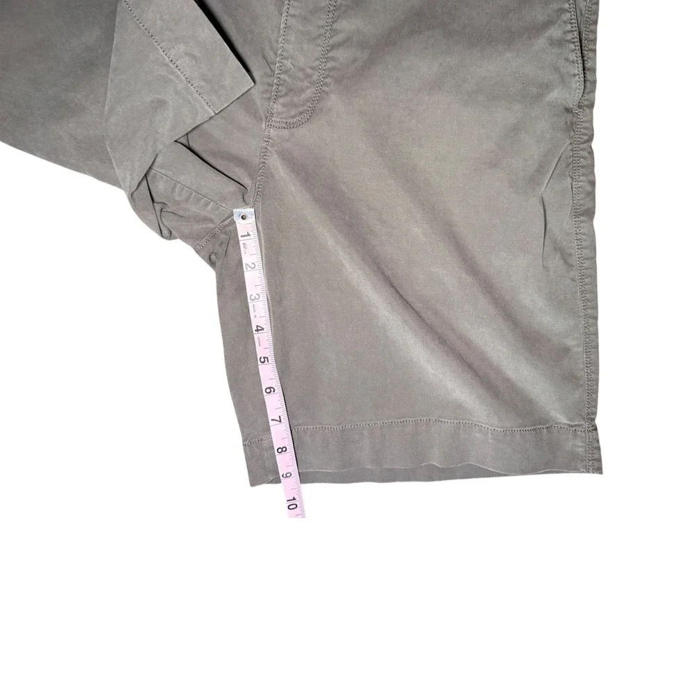 Tommy Bahama Olive Green Chino Shorts Men Size 34 Stretch